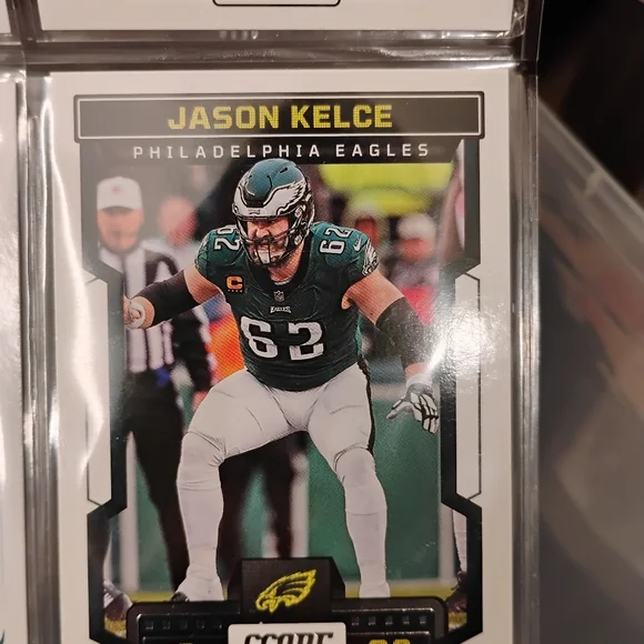 Philadelphia Eagles Assorted Mint Cards - Picture 12 of 14